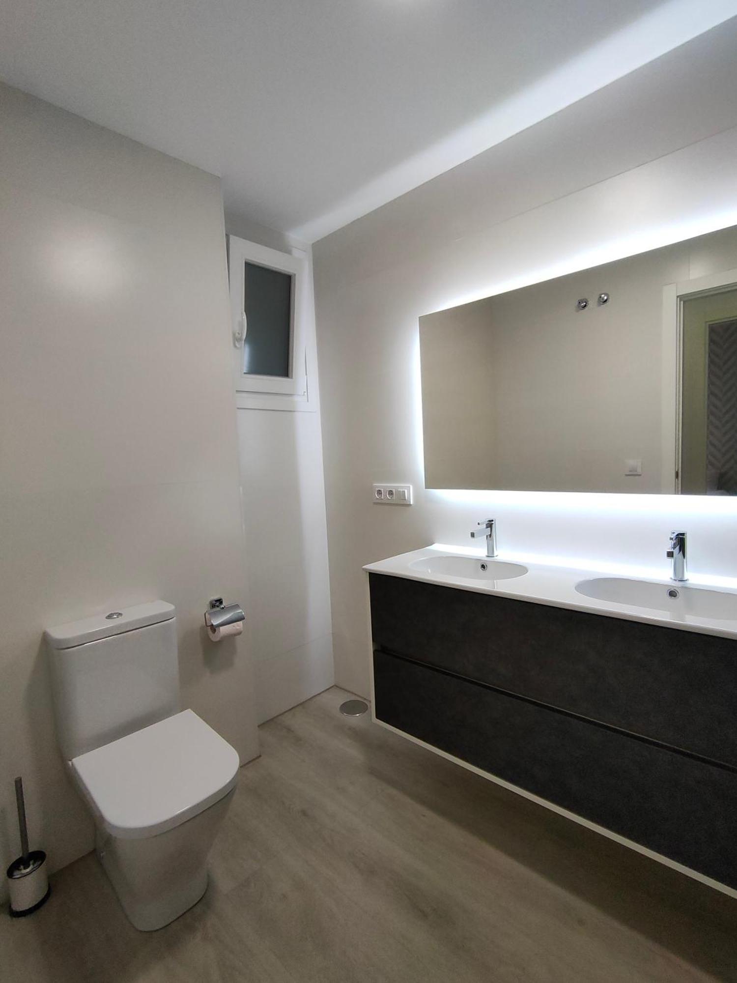 Casa Mallen, Con Amplia Terraza, En El Barrio De Nervion Севиля Екстериор снимка