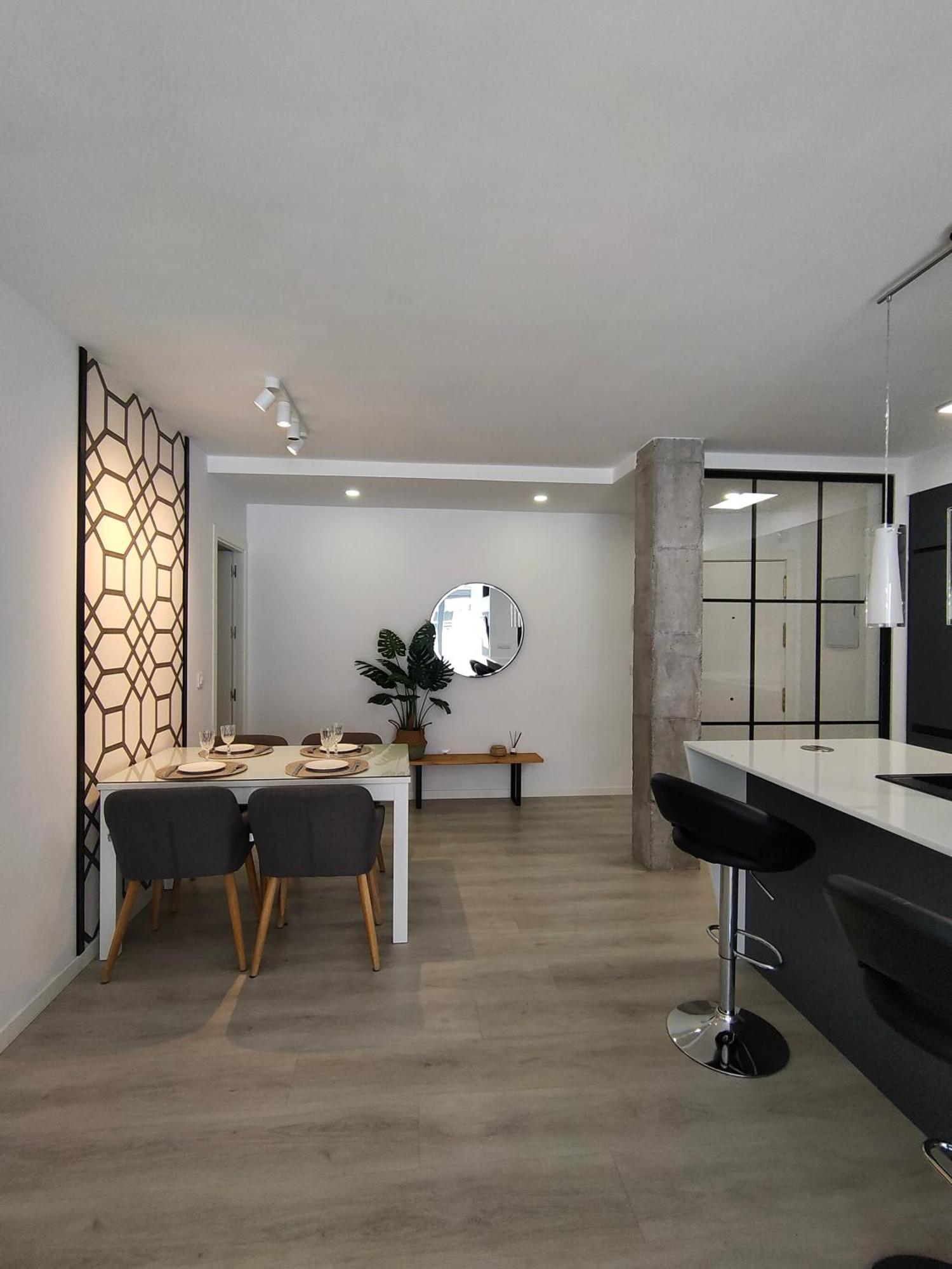 Casa Mallen, Con Amplia Terraza, En El Barrio De Nervion Севиля Екстериор снимка